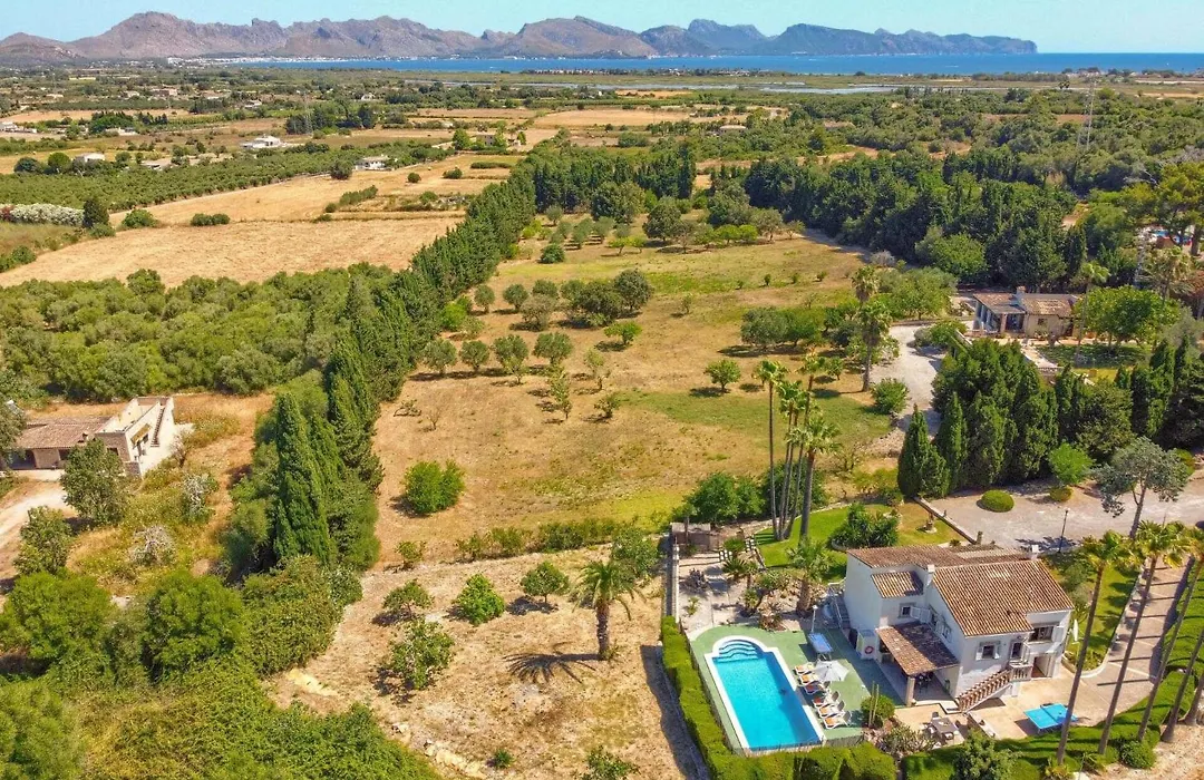 Villa Conxa Bisanyes By Villa Plus-1